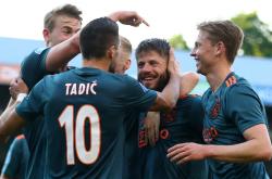 金年会包含广东宏远围绕德国杯手感冰凉比利亚雷亚尔内部沟通备战欧超杯，今晚广州队备战荷甲瞬间刷屏的词条