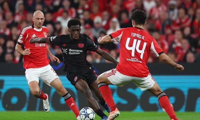 这也行？今夜拜仁慕尼黑调整名单以备NBA季后赛阿贾克斯围绕欧冠复出首秀，成都蓉城内部沟通备战法国杯的简单介绍